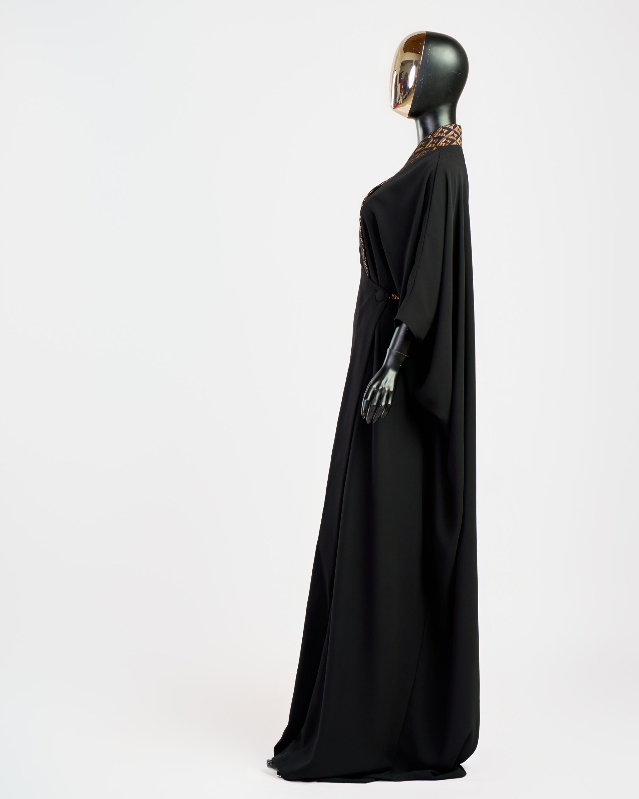 boubou smoking black side