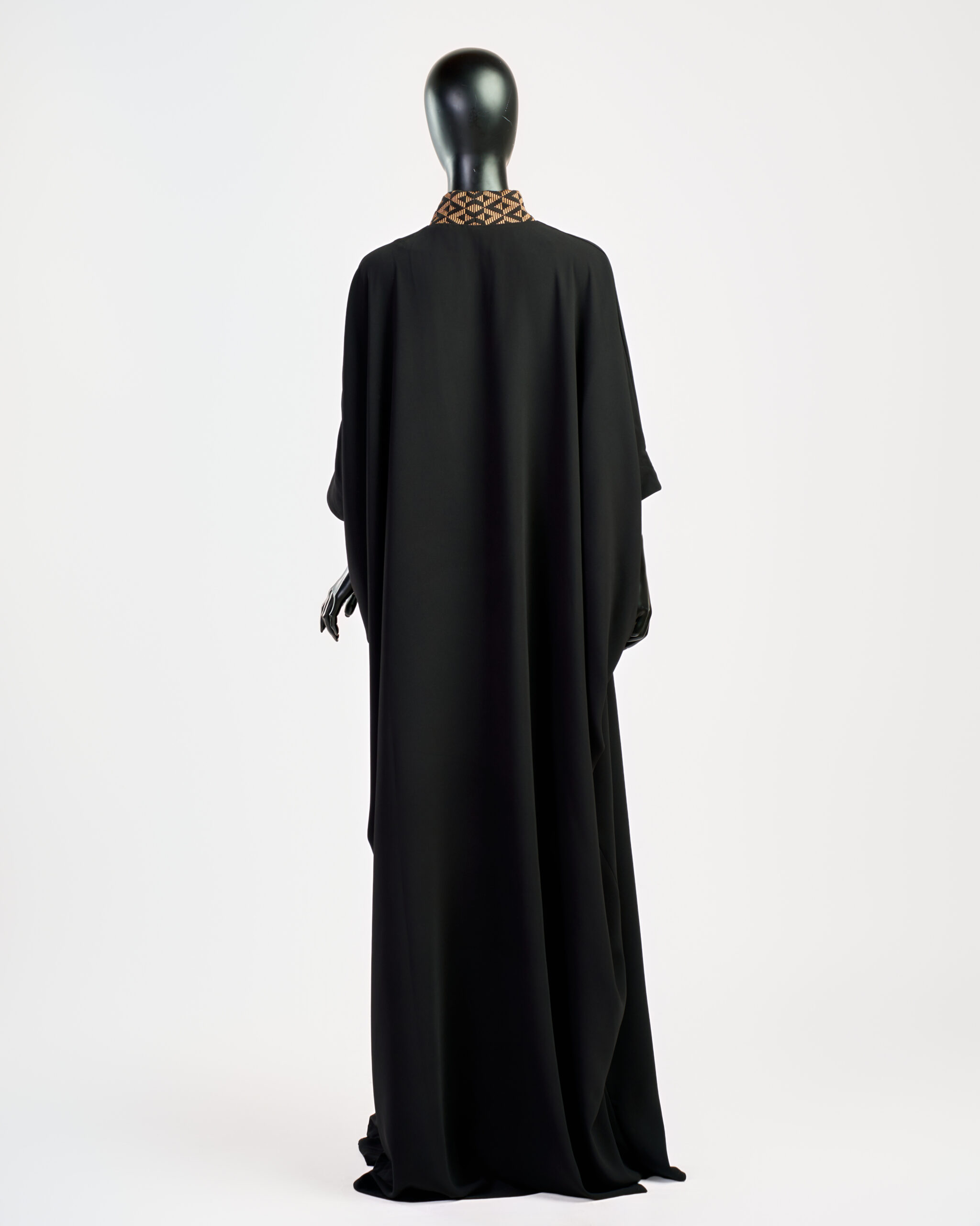 boubou smoking black back