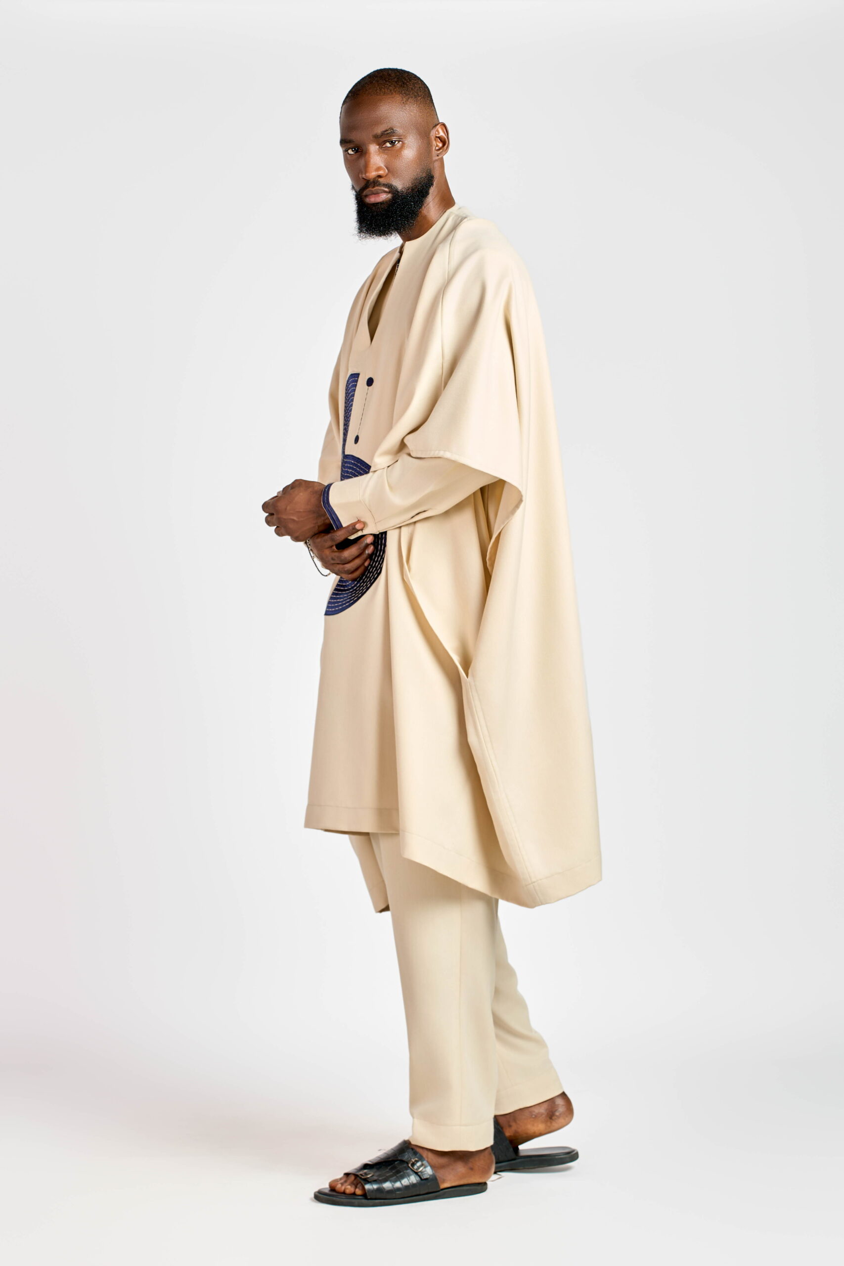 mounir beige side